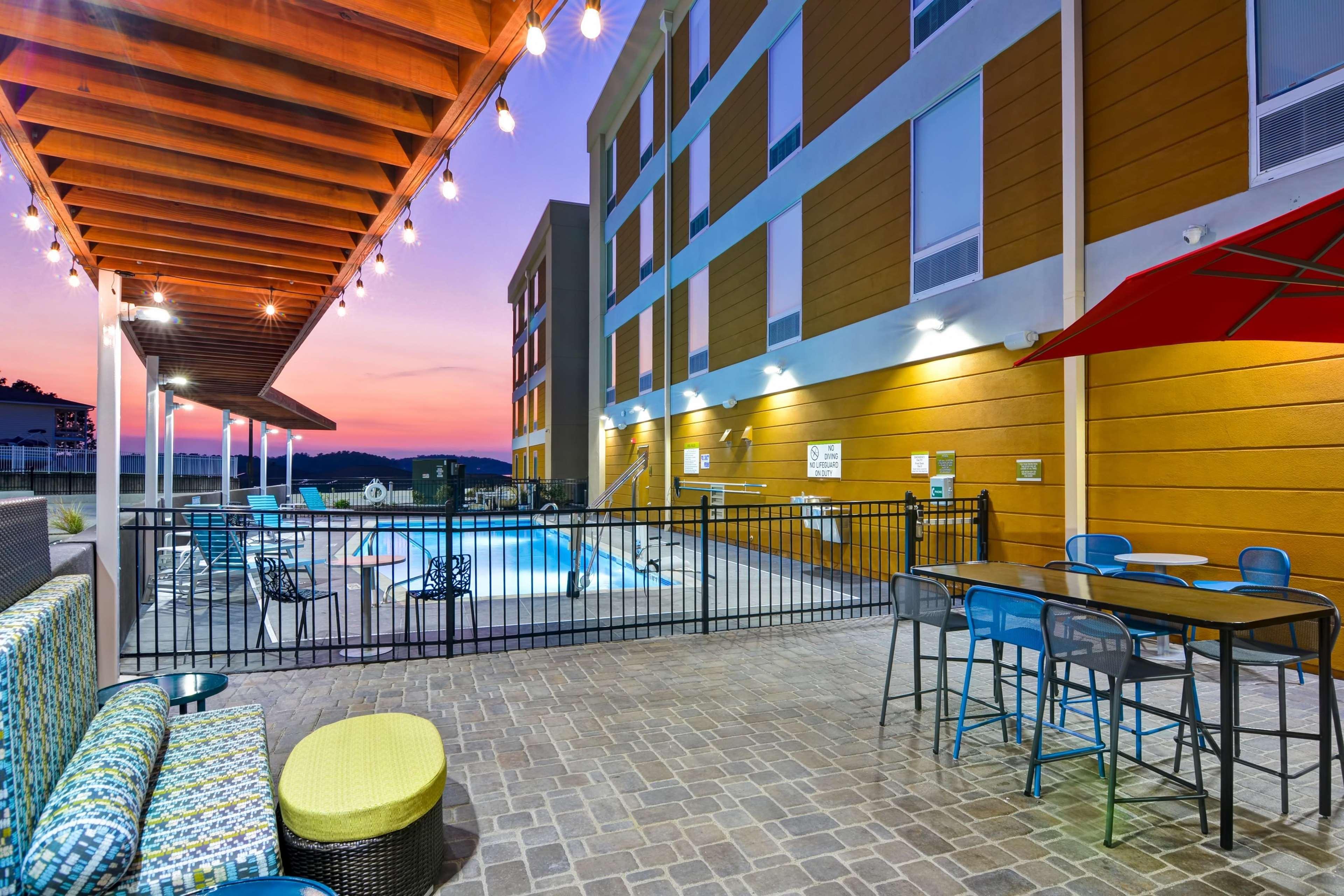 Home2 Suites By Hilton Hot Springs Eksteriør billede