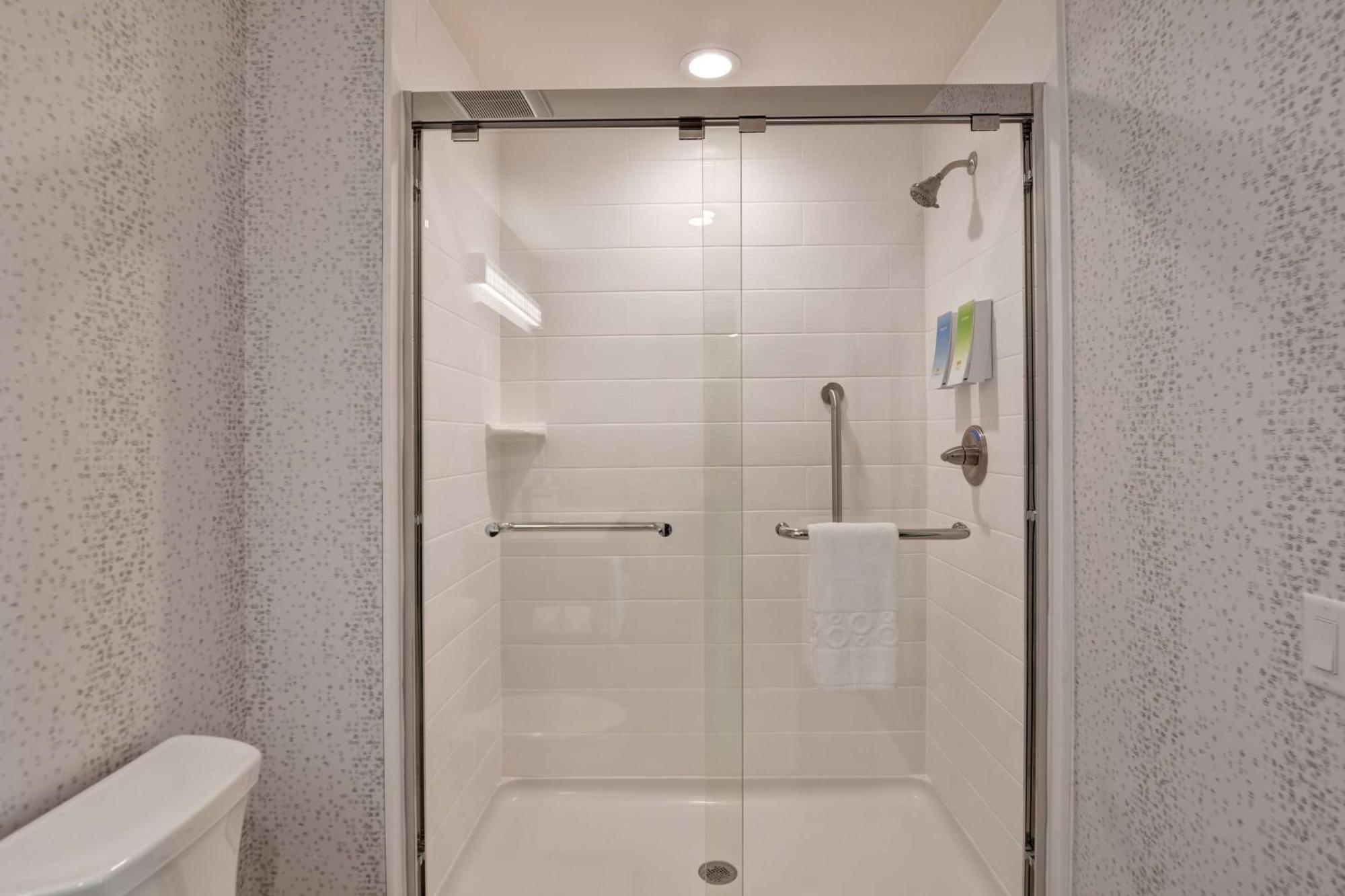 Home2 Suites By Hilton Hot Springs Eksteriør billede