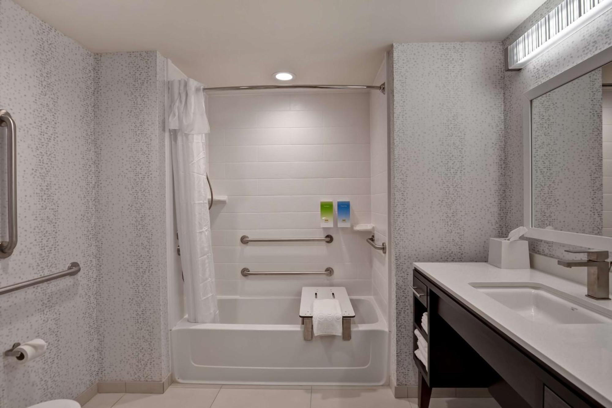 Home2 Suites By Hilton Hot Springs Eksteriør billede